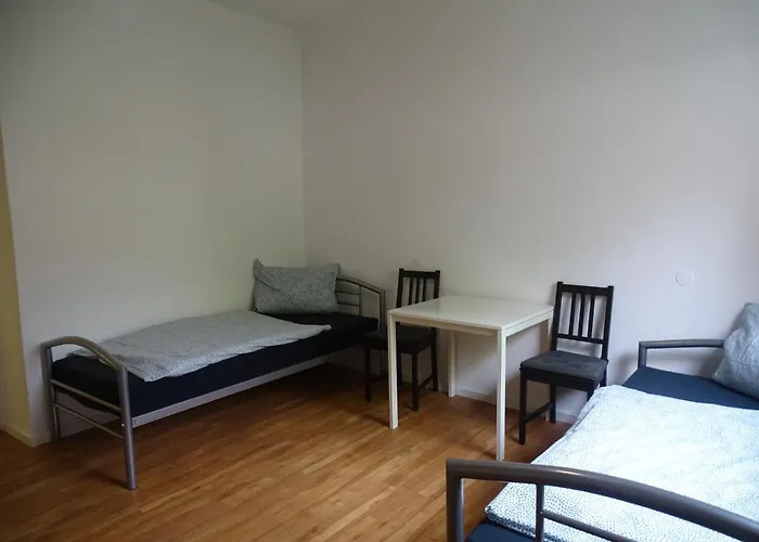 3 Monteurwohnung Messewohnung Bis Zu 6 Personen Daimlerstrasse 4 Eg