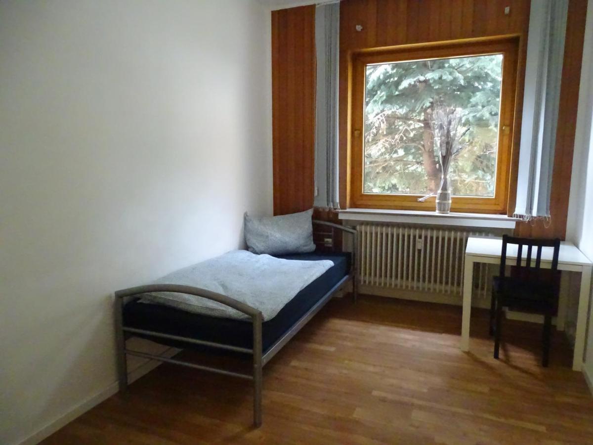 3 Monteurwohnung Messewohnung Bis Zu 6 Personen Daimlerstrasse 4 Eg